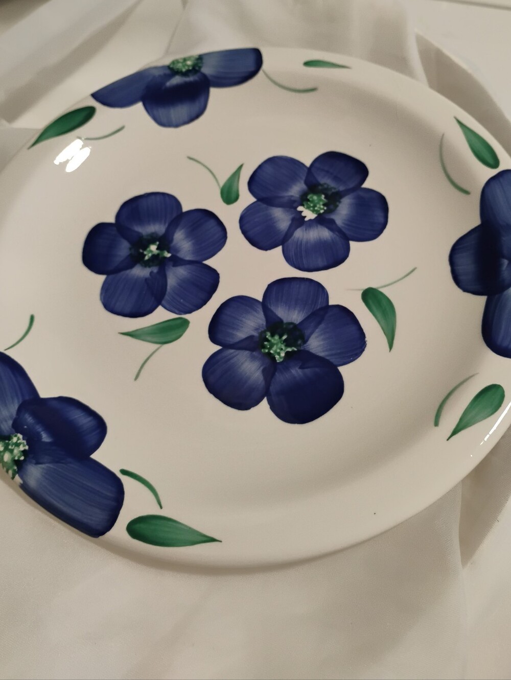 Vintage Pier 1 Imports hand painted serving Plate/10in/Made In Italy